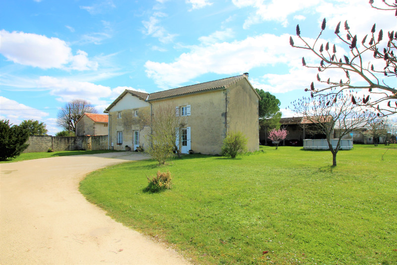 French property for sale in Ruffec, Charente - €379,480 - photo 10