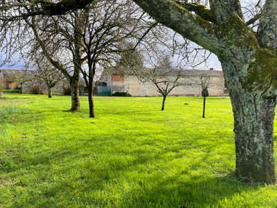 French property for sale in Aunac-sur-Charente, Charente - €31,590 - photo 8