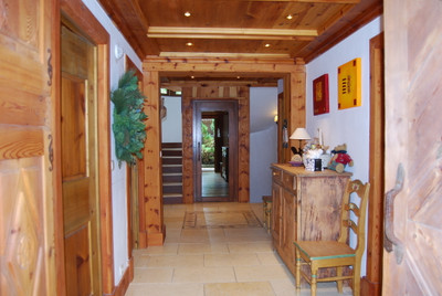 Exclusive chalet with great views, private parking only 77 m from the ski piste in Courchevel 1850; sleeps 12 