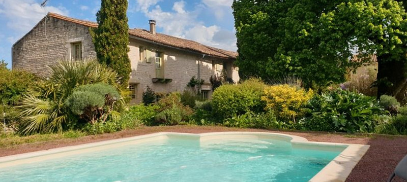 French property for sale in Beaussais-Vitré, Deux-Sèvres - €561,800 - photo 2