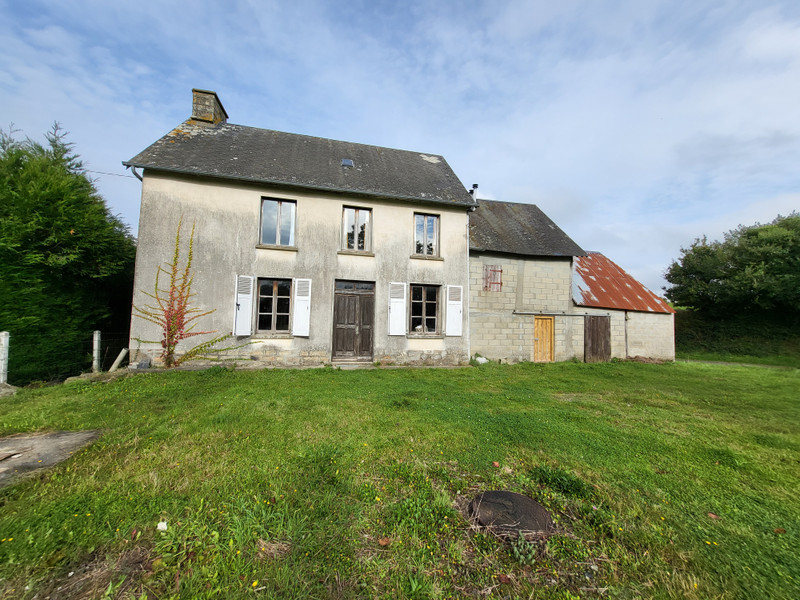 Maison à vendre à Saint-Cyr-du-Bailleul, Manche - 84 500 € - photo 1