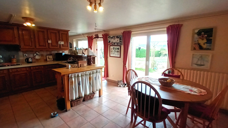 French property for sale in Guilliers, Morbihan - €238,500 - photo 4
