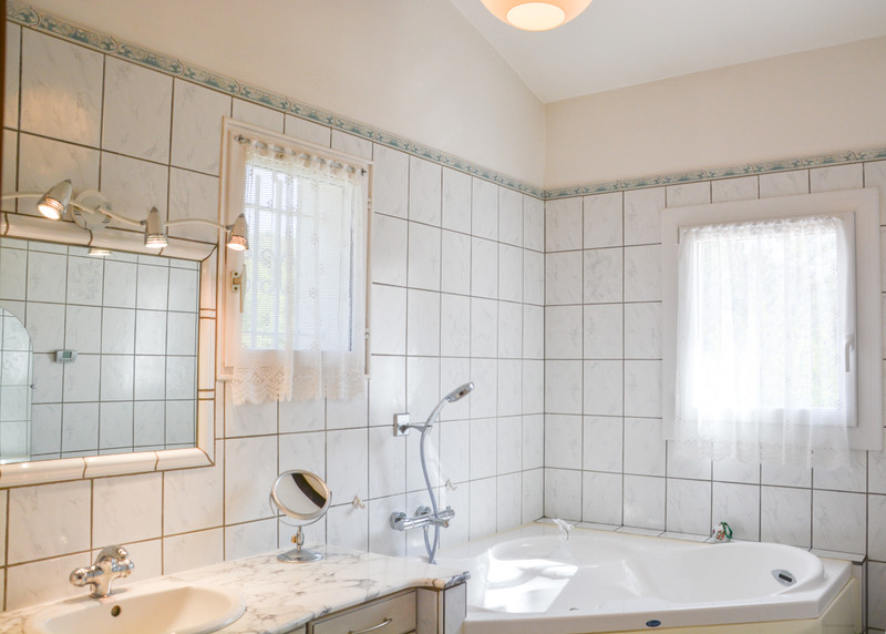 French property for sale in Estoublon, Alpes-de-Haute-Provence - €405,000 - photo 14