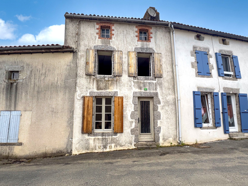 French property for sale in Saint-Paul-en-Gâtine, Deux-Sèvres - €77,000 - photo 0