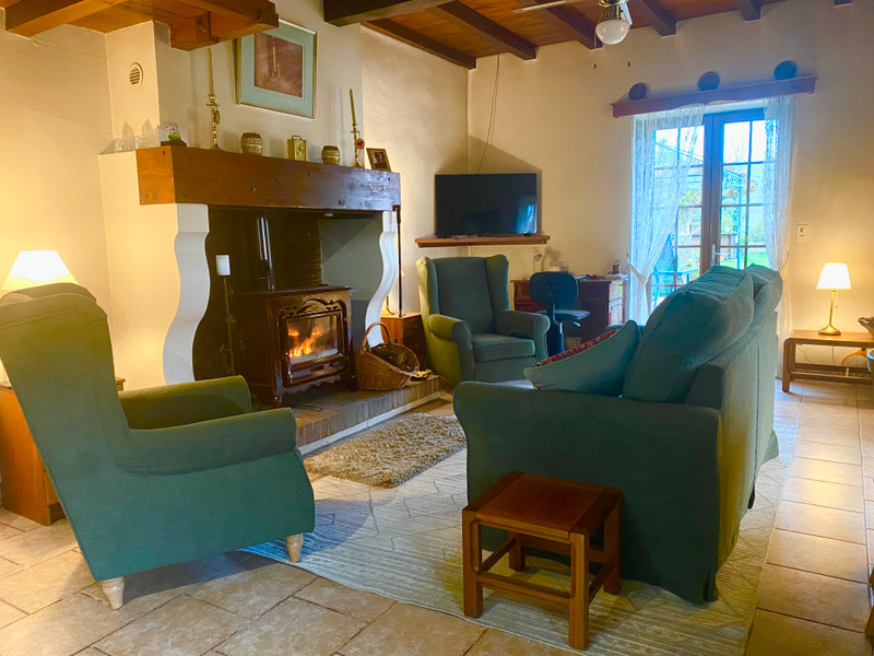 French property for sale in La Jemaye-Ponteyraud, Dordogne - €246,100 - photo 2