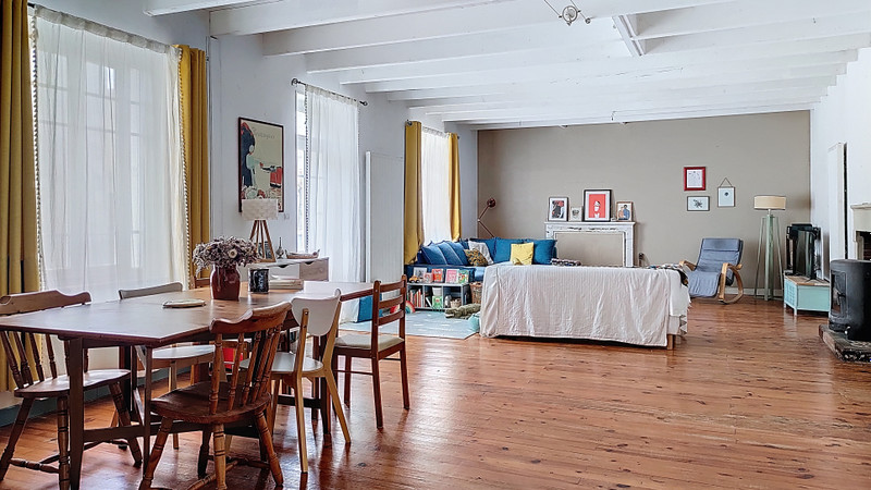 French property for sale in Bouhet, Charente-Maritime - €290,000 - photo 2