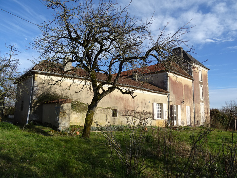 French property for sale in Thiviers, Dordogne - &#8364;194,400 - photo 3