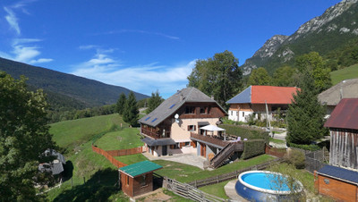 Ski property for sale in Aillons Margeriaz - €570,000 - photo 0