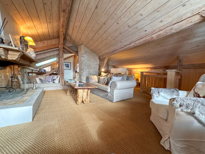 Ski property for sale in Courchevel Le Praz - €1,850,000 - photo 0