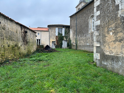 French property for sale in Bouillé-Courdault, Vendée - €45,800 - photo 4
