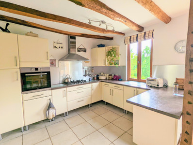 French property for sale in Troche, Corrèze - €205,000 - photo 3