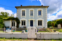 Propriété à vendre à Piégut-Pluviers, Dordogne - 381 600 € - photo n°1
