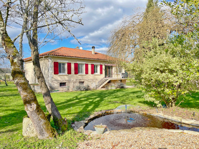 Maison à vendre à Saint-Quentin-de-Chalais, Charente, Poitou-Charentes, avec Leggett Immobilier