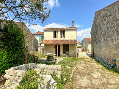 French property for sale in Coivert, Charente-Maritime - €265,000 - photo 4