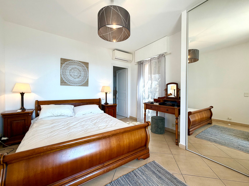 French property for sale in Montauroux, Var - €850,000 - photo 6