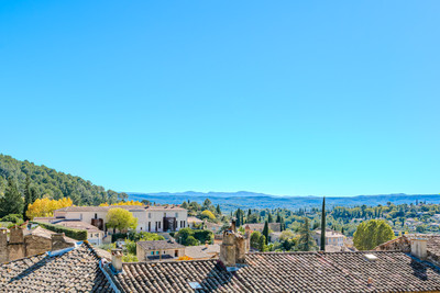 Maison à vendre à Cotignac, Var, PACA, avec Leggett Immobilier