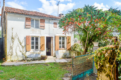 French property for sale in Aunac-sur-Charente, Charente - €36,600 - photo 1