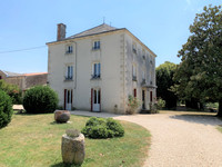 chateau for sale in Niort Deux-Sèvres Poitou_Charentes
