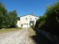 Maison à vendre à Pérignac, Charente - 249 950 € - photo 2
