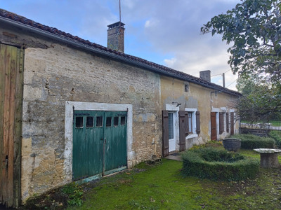 Maison à vendre à Saint-Gaudent, Vienne, Poitou-Charentes, avec Leggett Immobilier