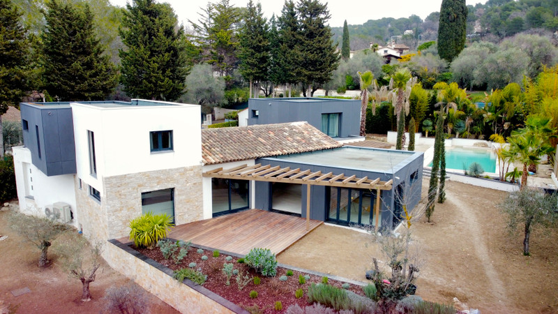 Maison à vendre à Mougins, Alpes-Maritimes - 2 490 000 € - photo 1