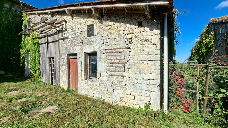French property for sale in Lonnes, Charente - €117,720 - photo 11
