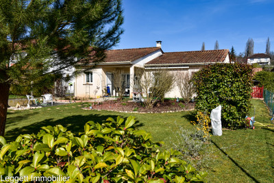 Maison à vendre à Le Lardin-Saint-Lazare, Dordogne, Aquitaine, avec Leggett Immobilier