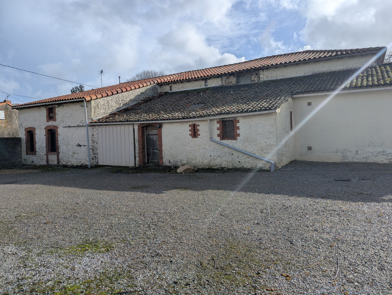 French property for sale in Montrevault-sur-Èvre, Maine-et-Loire - €329,950 - photo 9