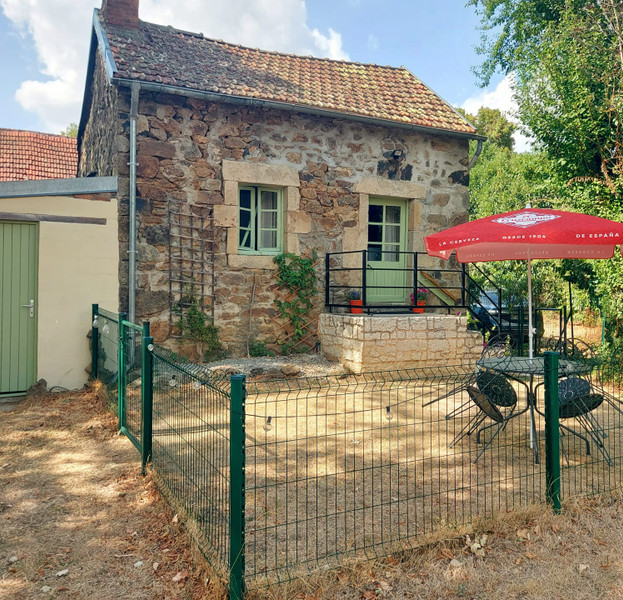 French property for sale in Pionsat, Puy-de-Dôme - €349,000 - photo 3