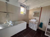 Maison à vendre à Brossac, Charente - 185.000 € - photo 12