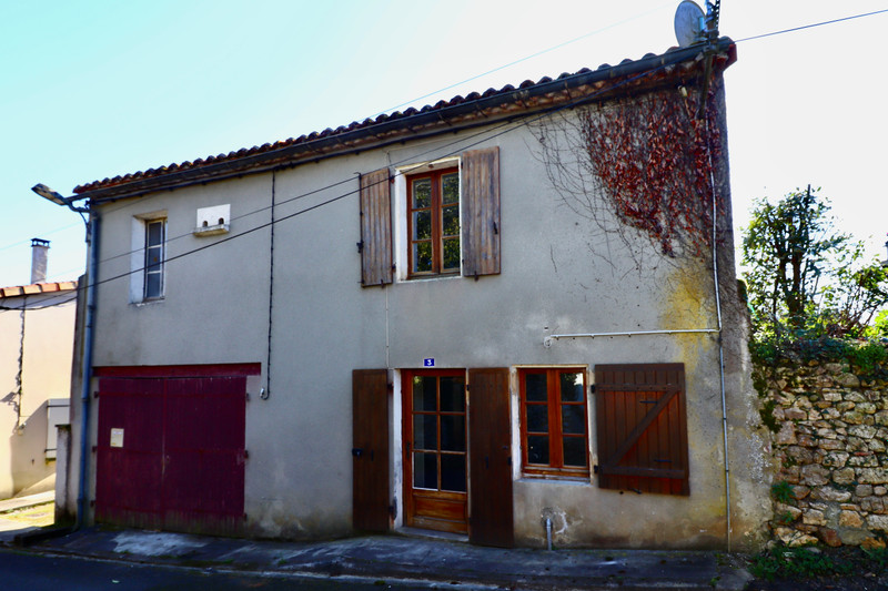 French property for sale in Montbron, Charente - €99,000 - photo 14