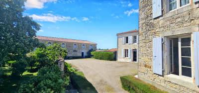 French property for sale in Sainte-Hermine, Vendée - €499,000 - photo 