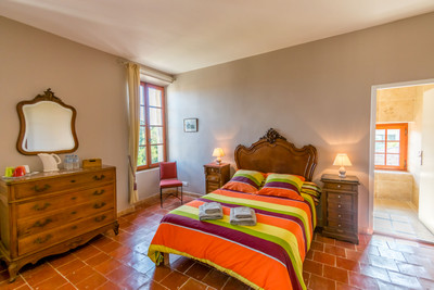 Elegant Boutique Style B&B Comprising of a Maison de Maître and 5 Private Gîtes in the South of France 