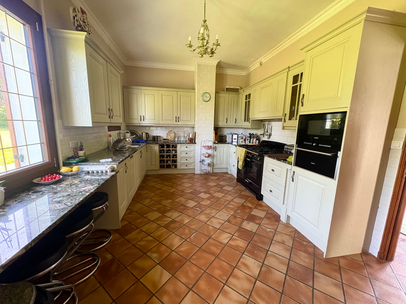 French property for sale in Saint-Jory-de-Chalais, Dordogne - €583,000 - photo 2
