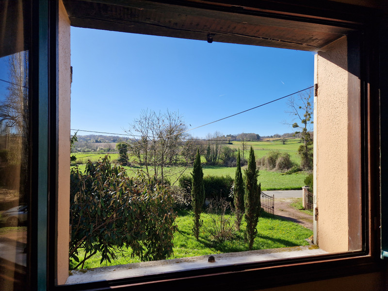 French property for sale in Vouzan, Charente - €128,000 - photo 1