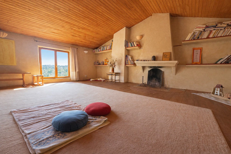French property for sale in Flayosc, Var - €420,000 - photo 7