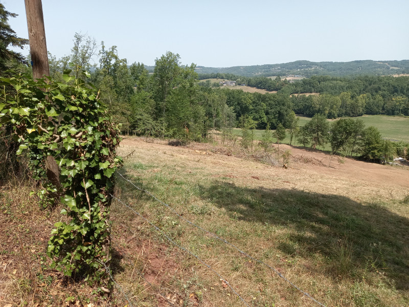 French property for sale in Saint-Cyr-la-Roche, Corrèze - €12,100 - photo 4