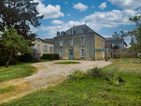 Maison à vendre à Ménigoute, Deux-Sèvres - 235 400 € - photo 1