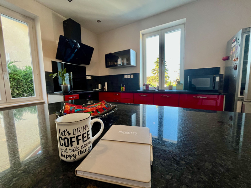 French property for sale in Montrond-les-Bains, Loire - €279,000 - photo 3