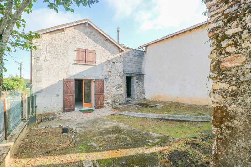 French property for sale in Jouhet, Vienne - &#8364;82,500 - photo 5