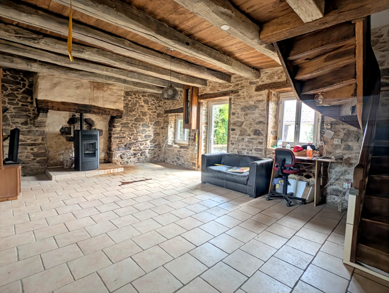 French property for sale in Saint-Pierre-de-Frugie, Dordogne - €119,900 - photo 2