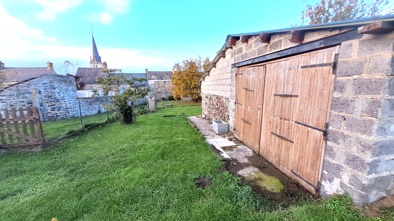 French property for sale in Saint-Pierre-d'Entremont, Orne - €131,900 - photo 0