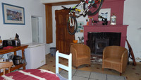 Maison à vendre à Combiers, Charente - 370 000 € - photo 6