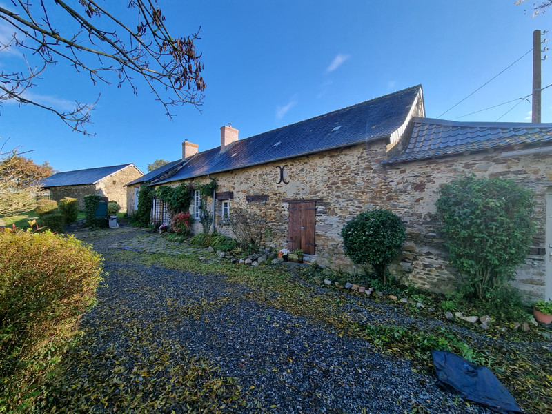 French property for sale in Armaillé, Maine-et-Loire - €349,800 - photo 1