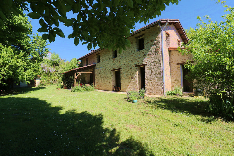 French property for sale in Maisonnais-sur-Tardoire, Haute-Vienne - €183,500 - photo 1