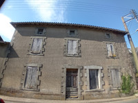 Maison à vendre à Coulonges-Thouarsais, Deux-Sèvres - 88.888 € - photo 2