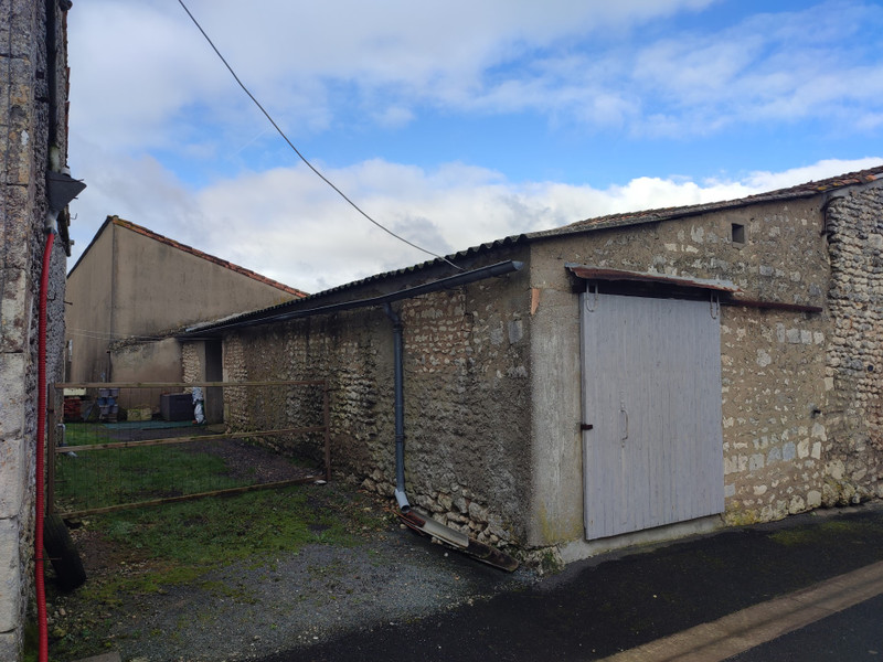 French property for sale in Grézac, Charente-Maritime - €198,220 - photo 9