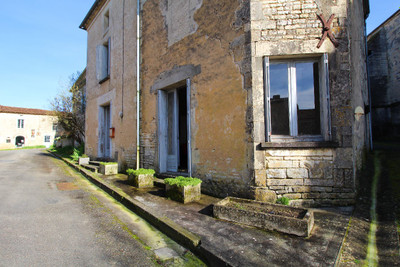 French property for sale in Tusson, Charente - €66,600 - photo 6