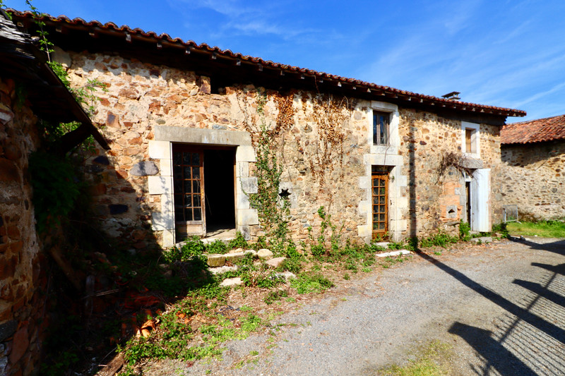 Propriété à vendre à Roussines, Charente - 26 000 €