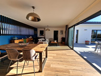 Maison à vendre à Pompignac, Gironde - 560.000 € - photo 1